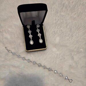 Earrings and bracelet Vintage four tier drop earrings in silver tone